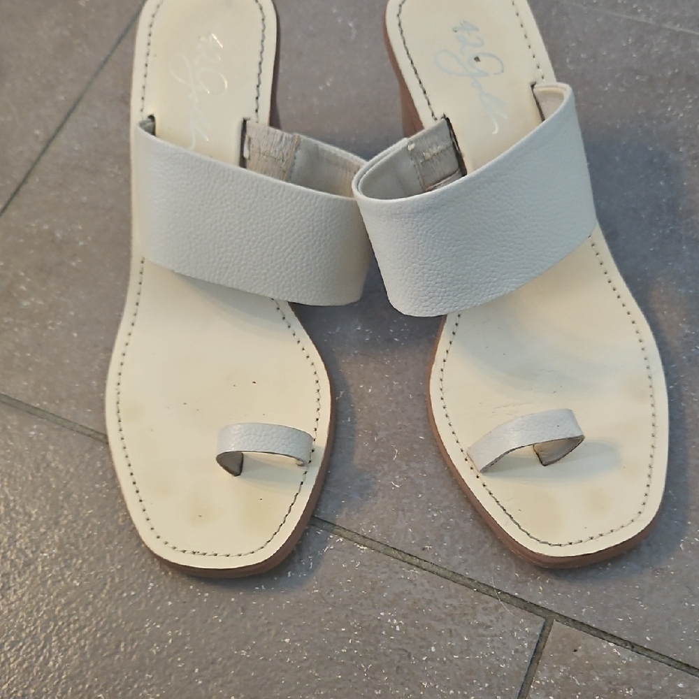 White Women's Slide Toe-Ring Sandals